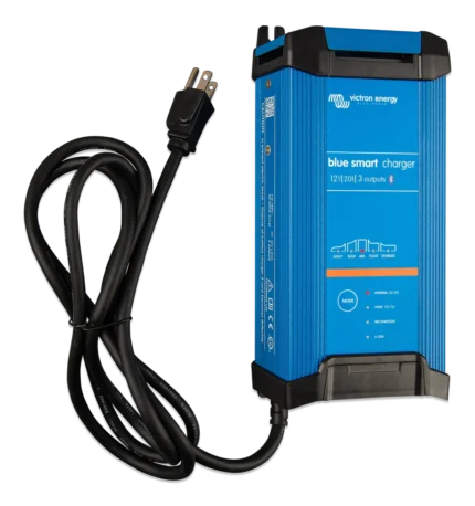 Victron Blue Smart IP22 12/20 (3 έξοδούς)